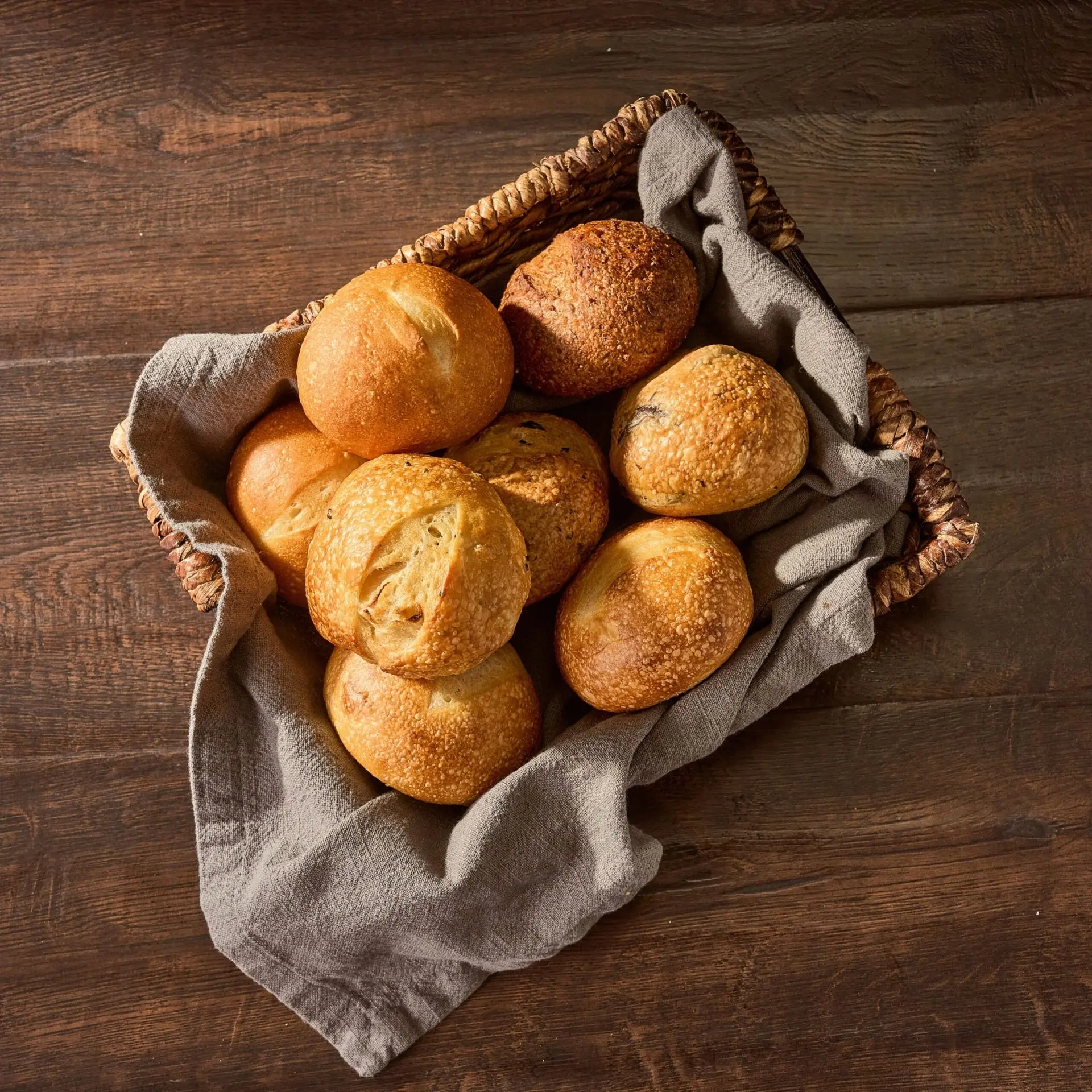 dinner rolls
